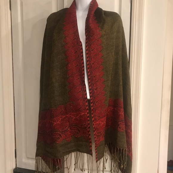 Beautiful Large Two Sided Pashmina - Picture 2 of 8